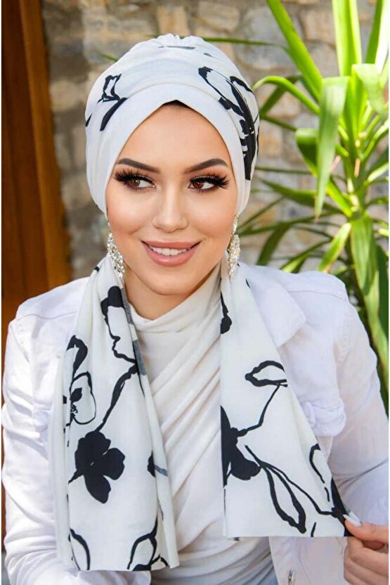 Beyaz Siyah Yaprak Desen Fularlı Bone