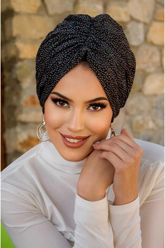 Siyah Puantiyeli Tokalı Bone