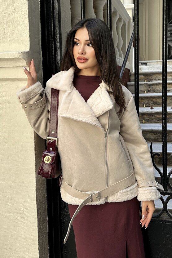 Kadın İçi Rapitli Kemer Detaylı Süet Kaban Mont