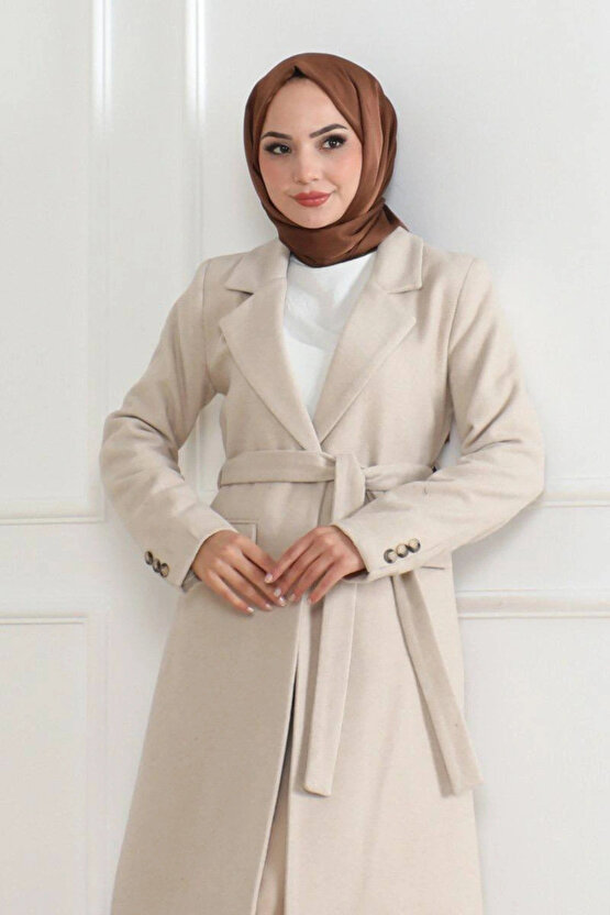 Kadın Kaşe Kaban – Uzun Boy Kruvaze Yaka, Kuşaklı Tesettür Kışlık Kaban, Astarlı Şık Yünlü Dokuma Ov