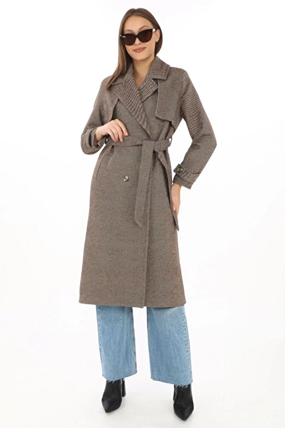 Kadın Balık Sırtı Yünlü Dokuma Kaşe Kaban – Kruvaze Yaka, Kuşaklı, Cepli, Astarlı Uzun Boy Tesettür