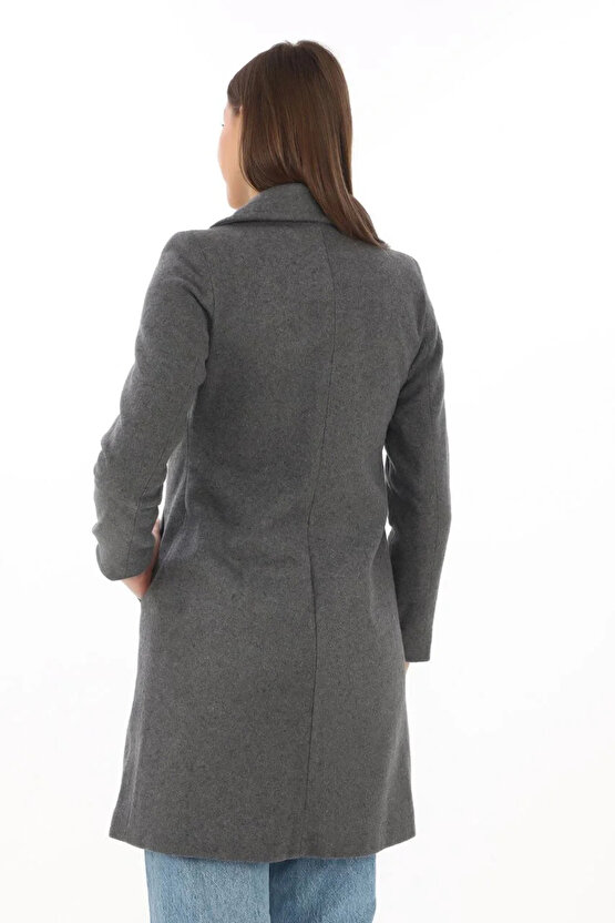 Kadın Kaşe Kaban – Siyah Yünlü Dokuma, Kruvaze Yaka, Astarlı, Cepli, Kuşaklı Uzun Boy Tesettür Uyuml