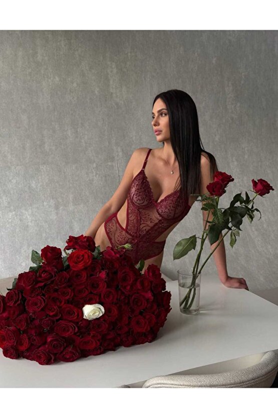 Loveé Kırmızı Dantelli Balenli Bodysuit