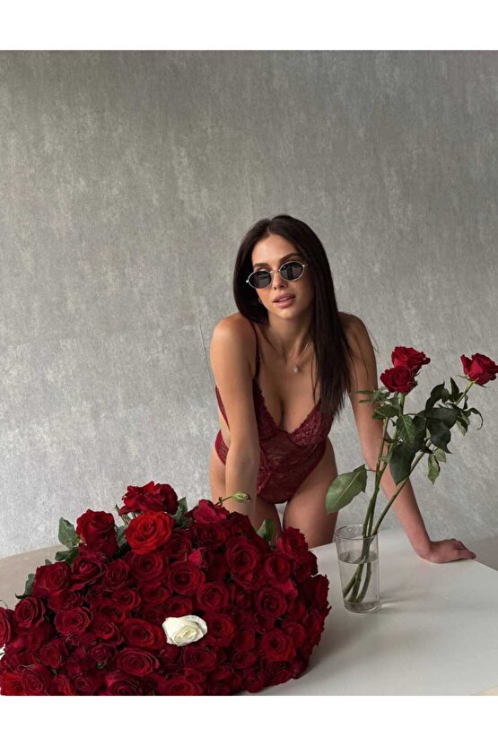 Loveé Kırmızı Dantelli Balenli Bodysuit