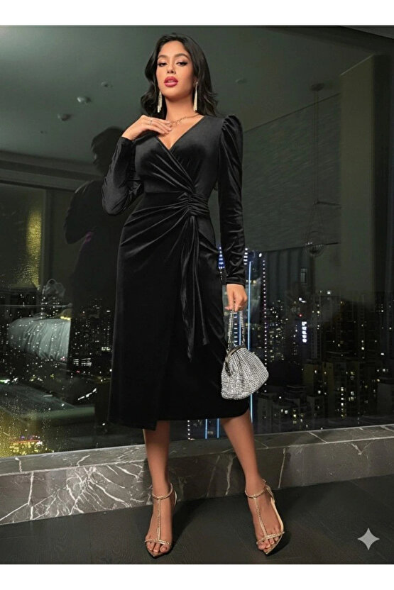 Kadın Uzun Kollu Kruvaze Yakalı Yandan Büzgülü Midi Kadife Elbise