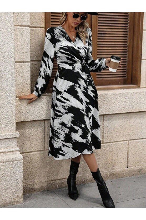 Kadın Uzun Kollu Kruvaze Yakalı Yandan Bağlamalı Desenli Mini Modal Elbise