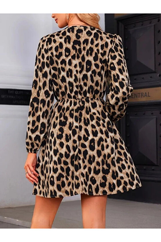 Kadın Uzun Kollu Kruvaze Yaka Kemerli Desenli Mini Leopar Elbise