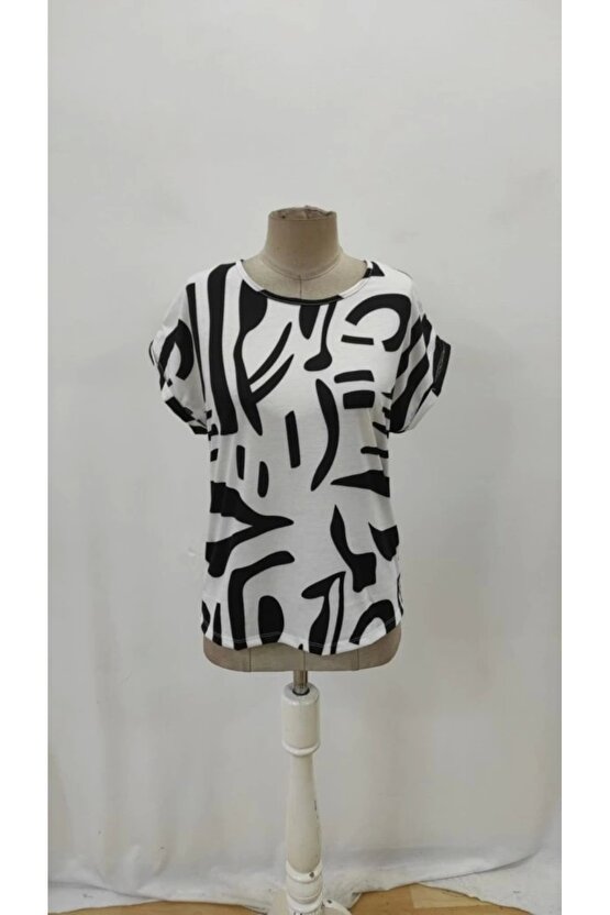 Kadın Kısa Kollu Yuvarlak Yaka Desenli Süprem Bluz