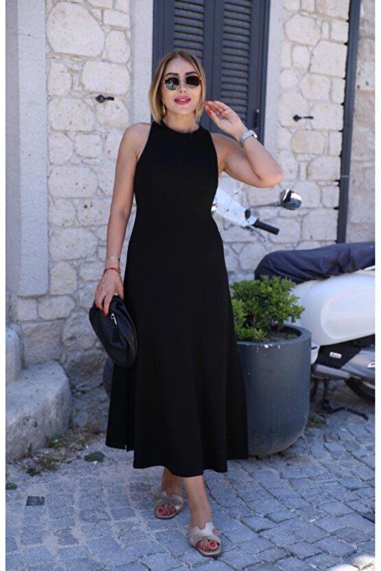 Kadın Omuzlardan Açık Arkadan Aksesuar Detaylı Yırtmaçlı Janjan Krep Elbise