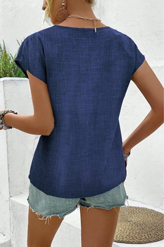 Kadın Kısa Kollu V Yakalı Düğmeli Keten Bluz