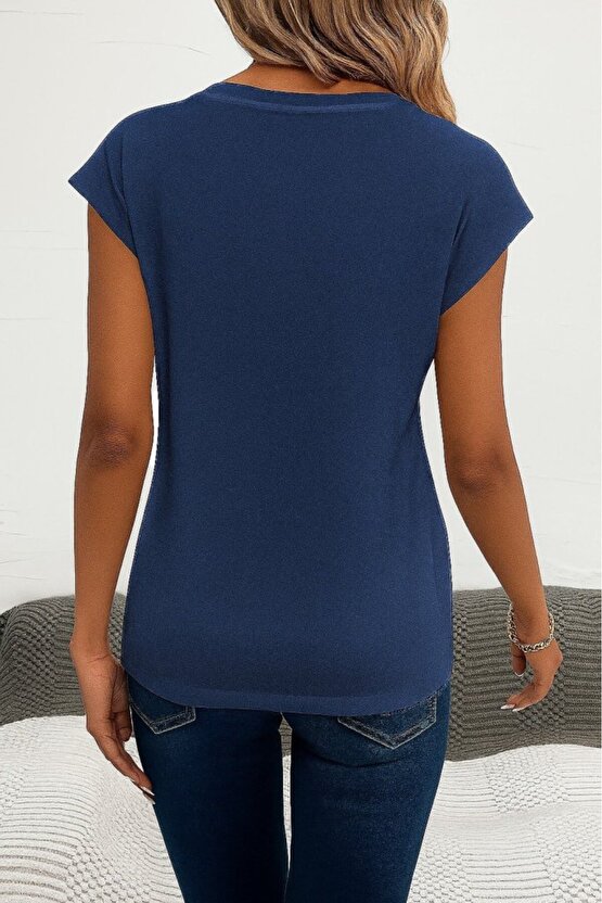 EQURİ Kadın Kısa Kollu V Yakalı Kalp Desen Viskon Bluz