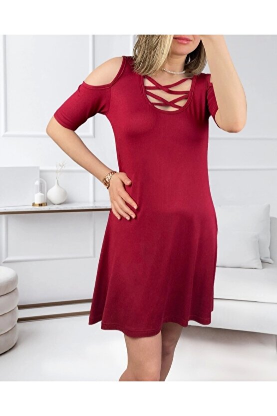 Dekolteli Bağcık Detay Viskon Kumaş Elbise