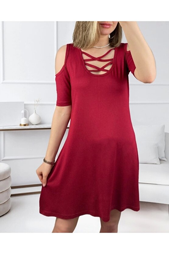 Dekolteli Bağcık Detay Viskon Kumaş Elbise