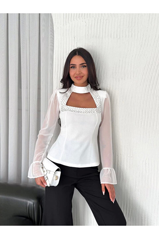 Kolları Şifon Göğüste İnci Boncuk Detaylı Bluz - Beyaz