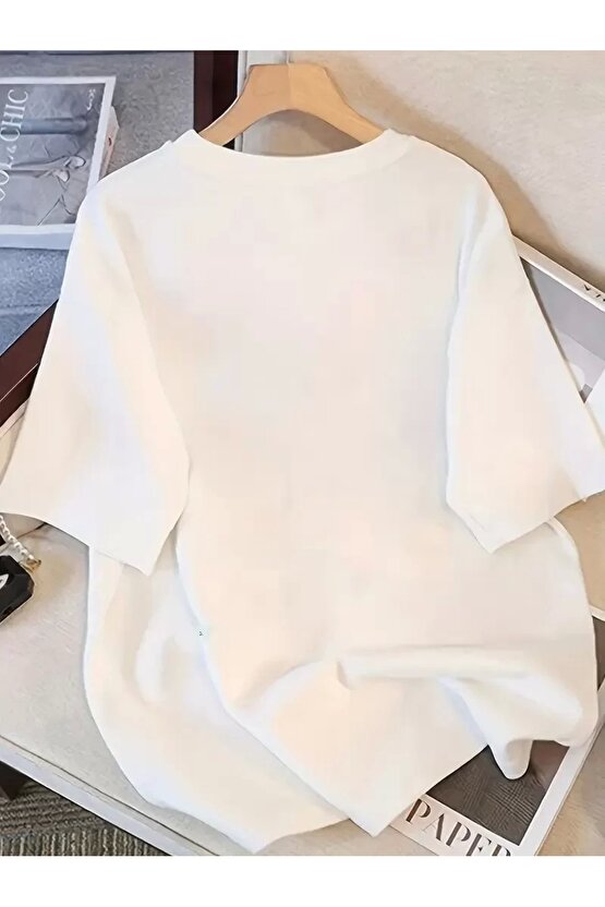 Kadınlar için Şık Siyah Kedi Grafik Tişört - Oversize Kısa Kollu Üst, Nefes Alabilir Polyester Karış