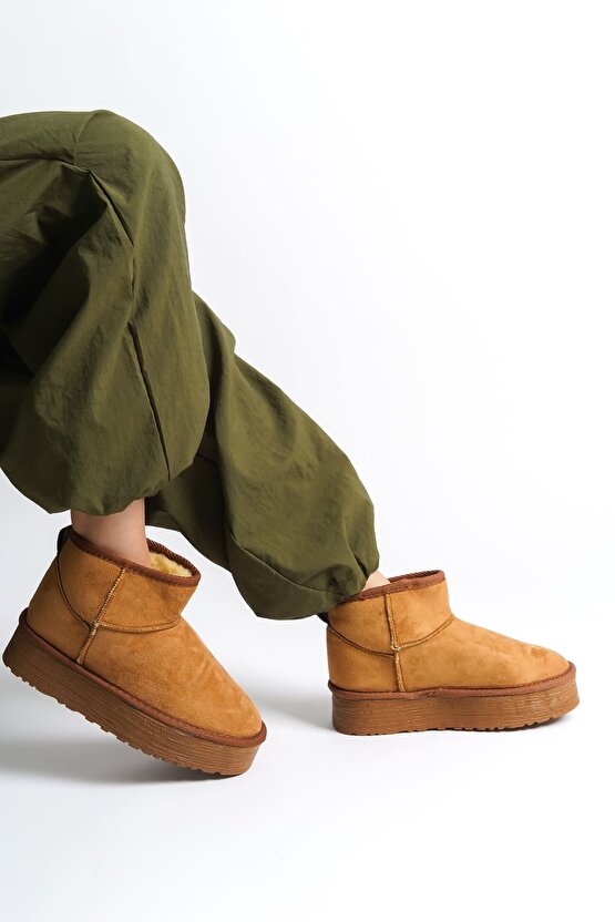 AMELIA Bağcıksız Düz ve Kalın Taban İçi Kürklü Kısa Süet Kadın Bot STT - Taba