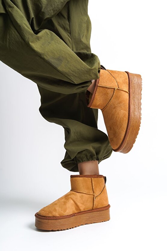 AMELIA Bağcıksız Düz ve Kalın Taban İçi Kürklü Kısa Süet Kadın Bot STT - Taba