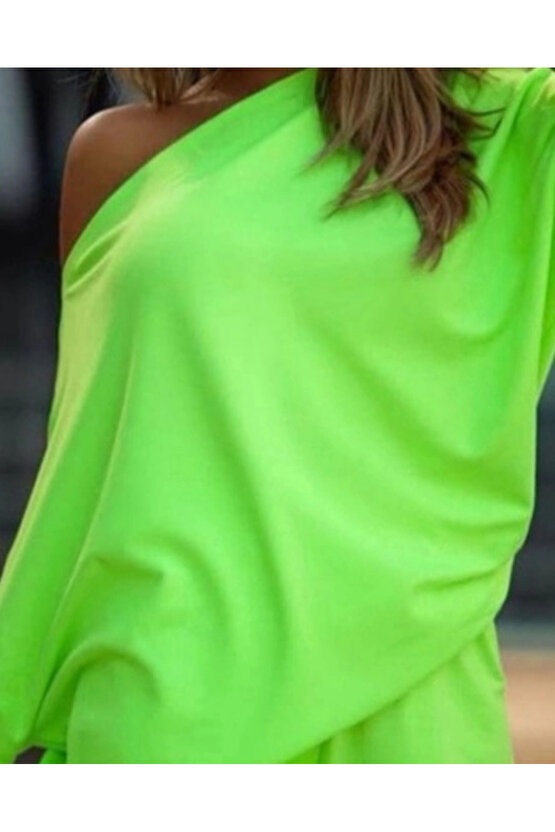 Kadın Kayık Yaka Salaş Iki Iplik Bluz Ve şort Ikili Takım