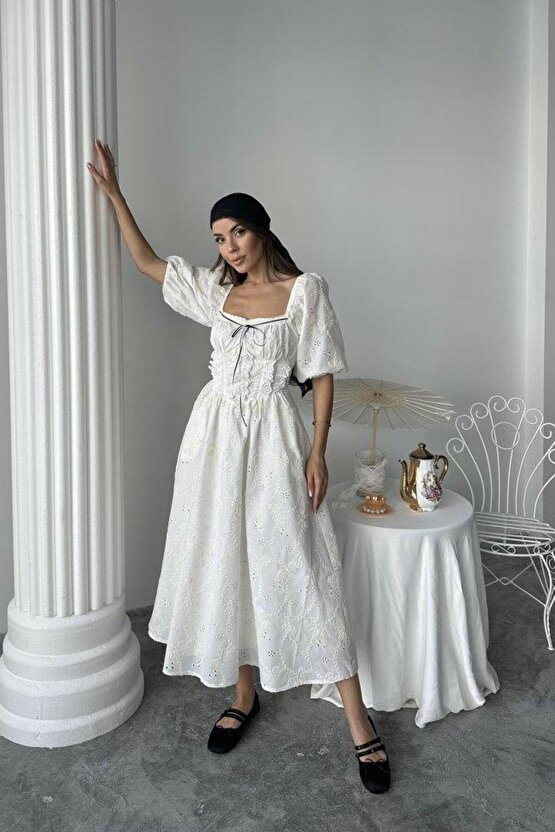 Ekru Dantel Detaylı Brode Elbise