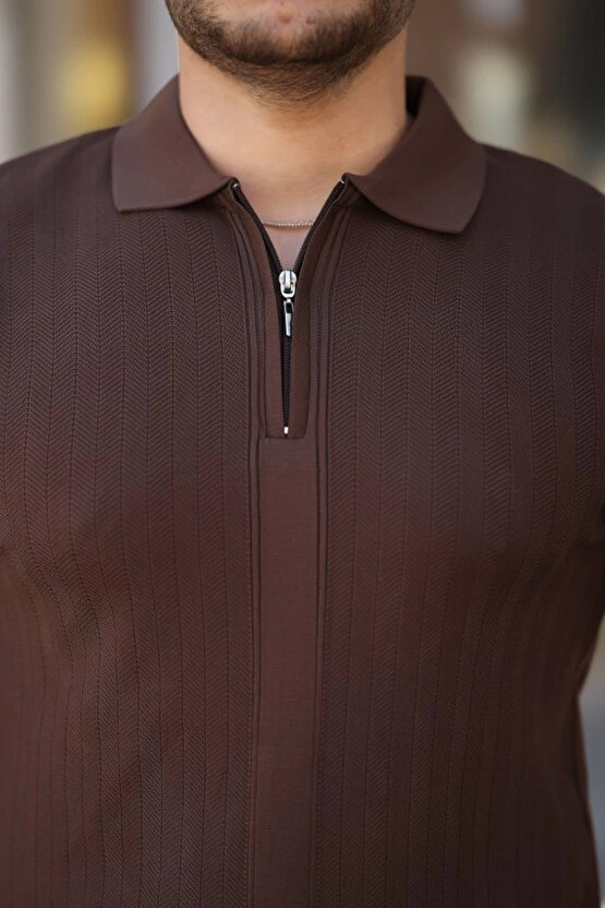 Erkek Yakası Fermuarlı Kısa Kollu T-shirt