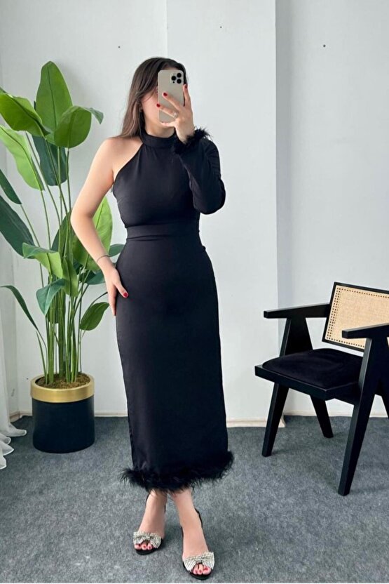 Siyah Eteği Tüllü Tek Kol Elbise