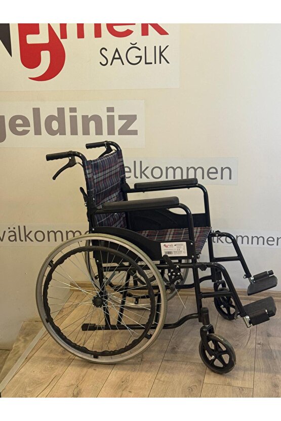 Wipperman marka Katlanabilir Refakatçi Frenli Manuel Tekerlekli Sandalye Katlanabilir