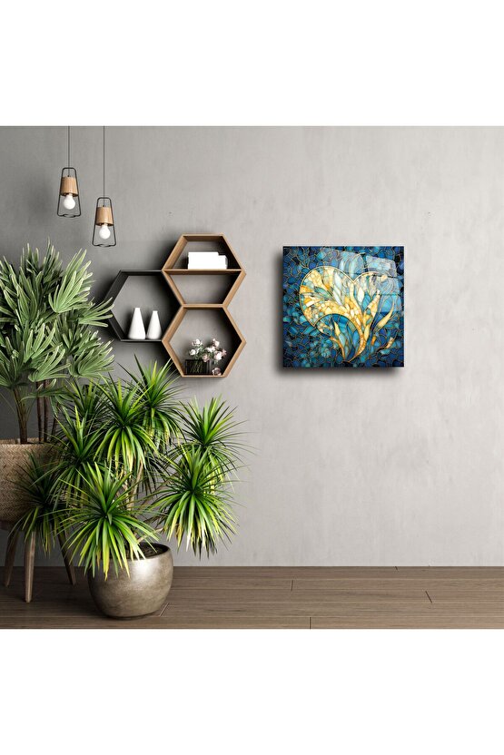 Kalp Desenli Cam Tablo