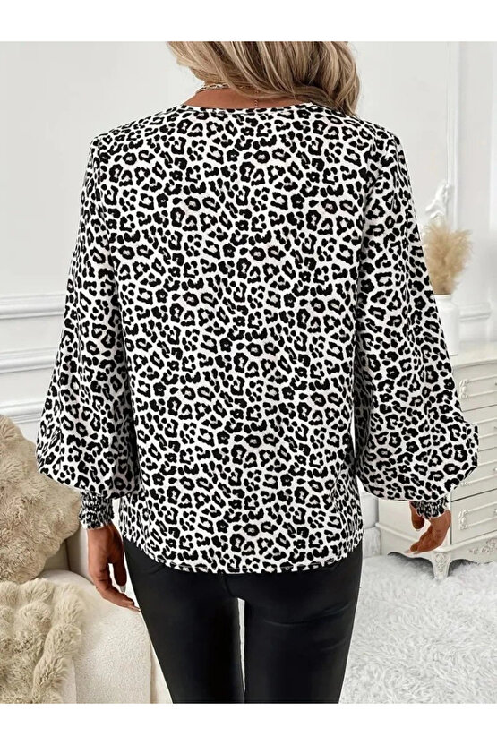 Kadın Uzun Kollu V Yaka Kollar Gipe Detaylı Leopar Desenli Süprem Bluz