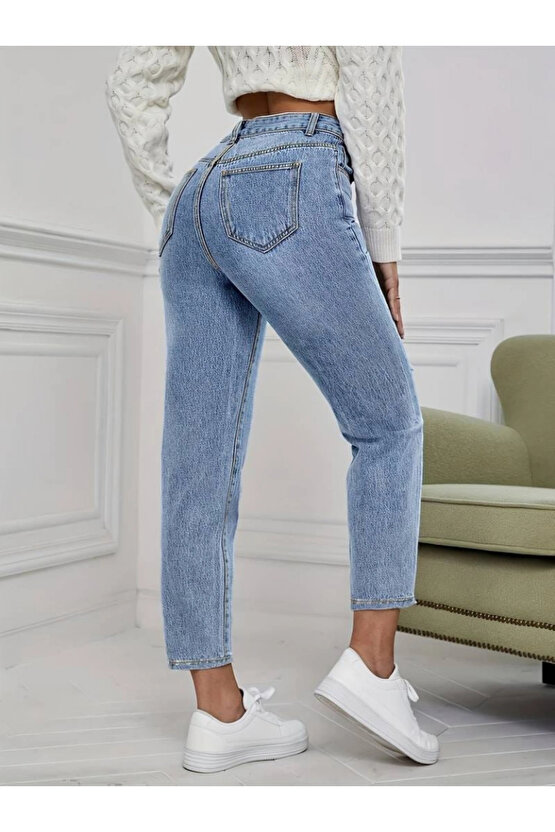 Kadın Açık Mavi Yırtık Mom Fit Kot Pantolon