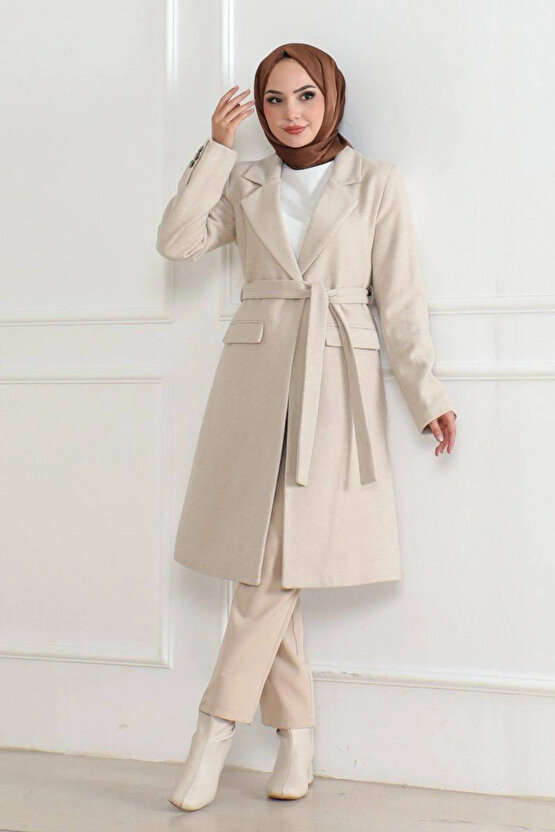 Kadın Kaşe Kaban – Uzun Boy Kruvaze Yaka, Kuşaklı Tesettür Kışlık Kaban, Astarlı Şık Yünlü Dokuma Ov