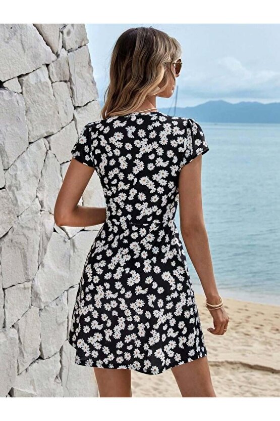 Kadın Kısa Kollu Kruvaze Yaka Papatya Baskılı Krep Elbise