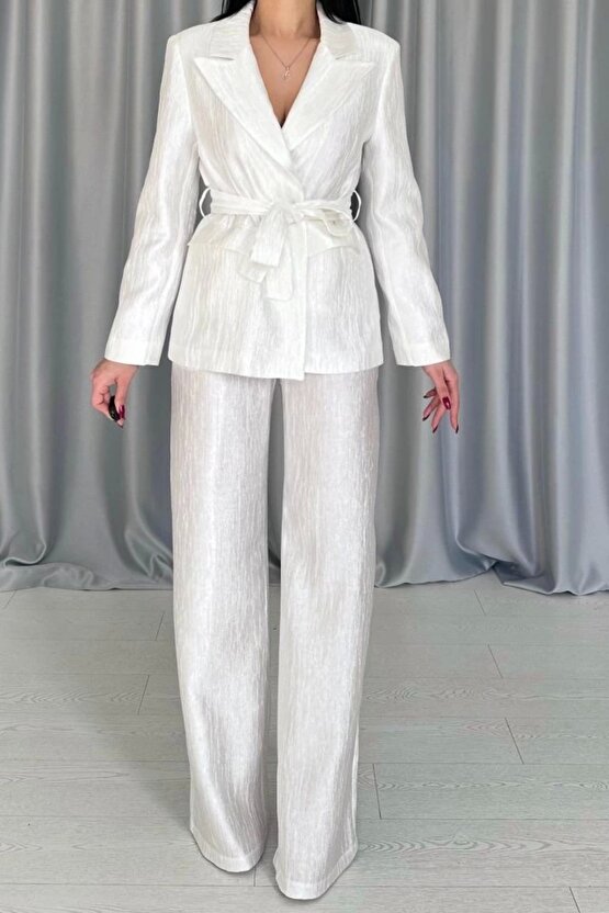 Ekru Beli Kuşaklı Ceket Ve Pantolon Parlak Takım