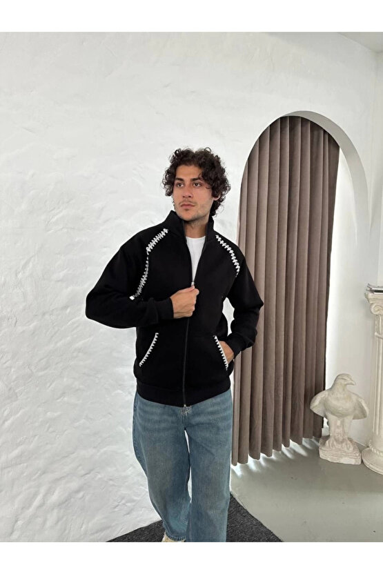 Erkek Oversize Dik Yaka Fermuarlı Sweatshirt - Zincir Nakışli Kanguru Cepli - Siyah