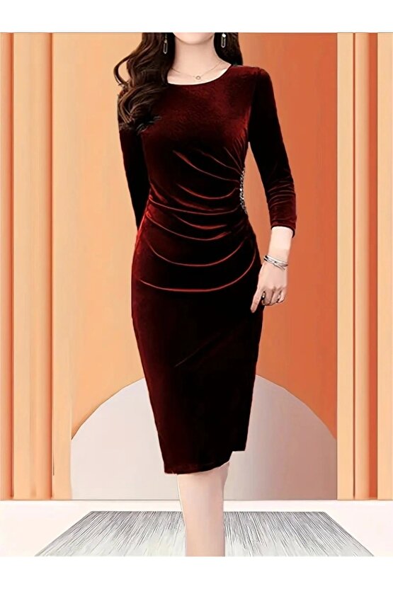 Kadın Uzun Kollu Bot Yaka Yanı Taş Detaylı Midi Kadife Elbise