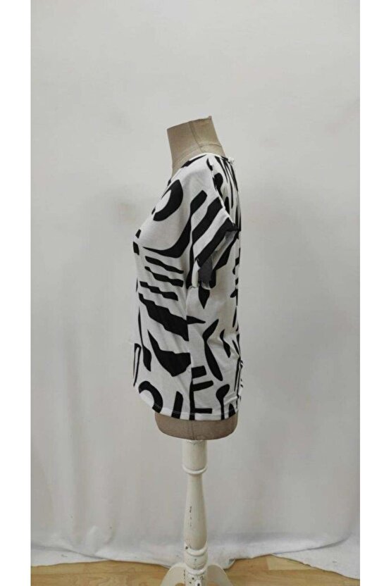 Kadın Kısa Kollu Yuvarlak Yaka Desenli Süprem Bluz