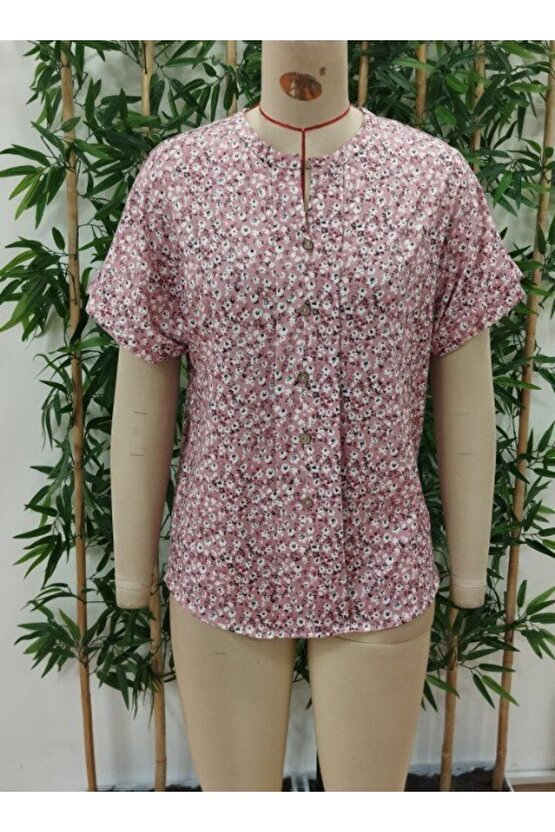 Kadın Kısa Kollu çentikli V Yaka Ve Düğme Detaylı çiçek Desenli Süprem Bluz