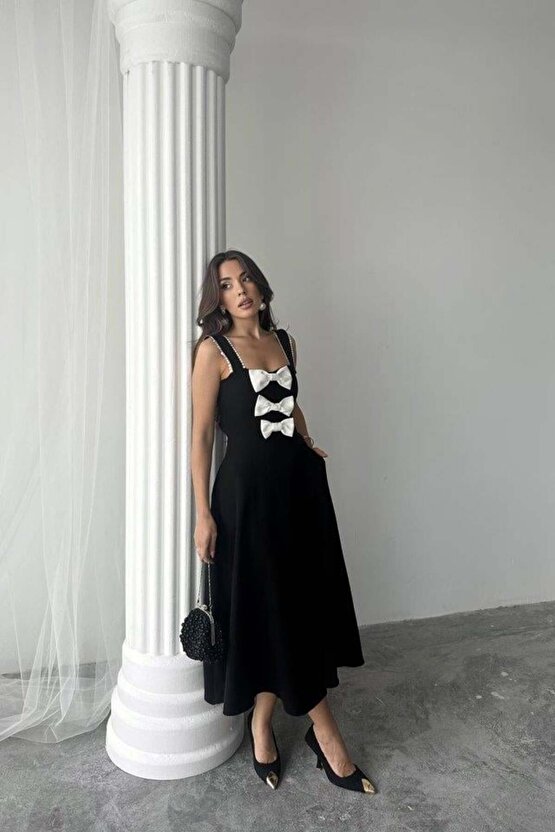 Siyah Fiyonk Garnili Dantelli Elbise