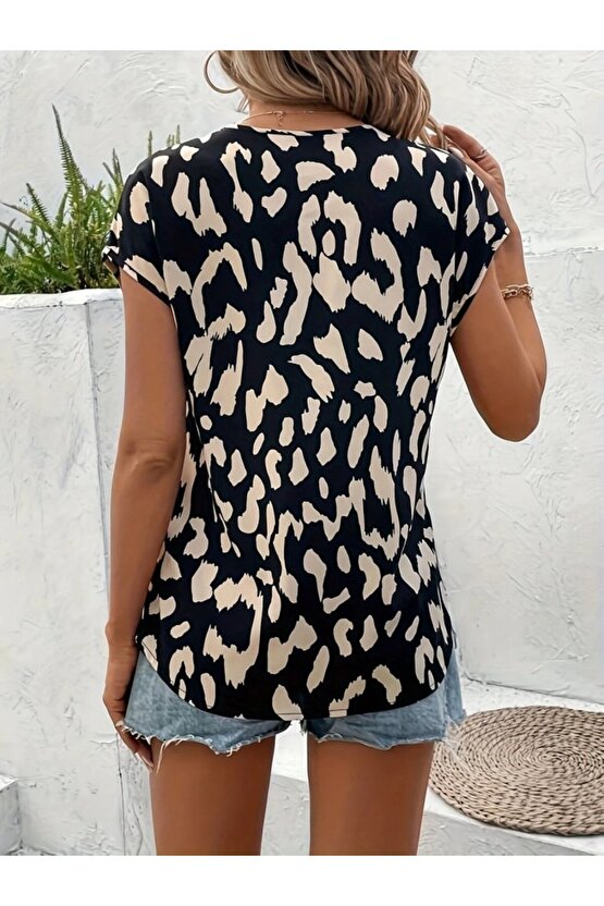 Gökyüzü Moda Kadın Kısa Kollu V Yakalı Desenli Süprem Bluz