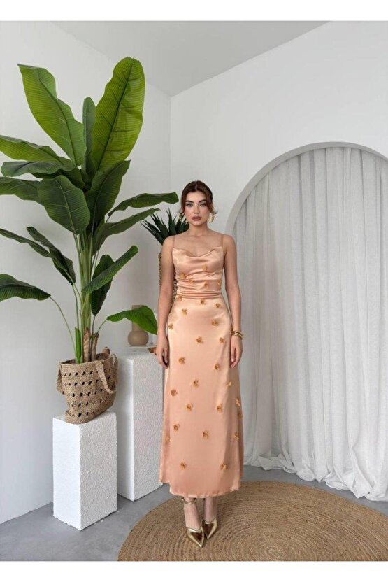 Dora Çiçek Detaylı Elbise