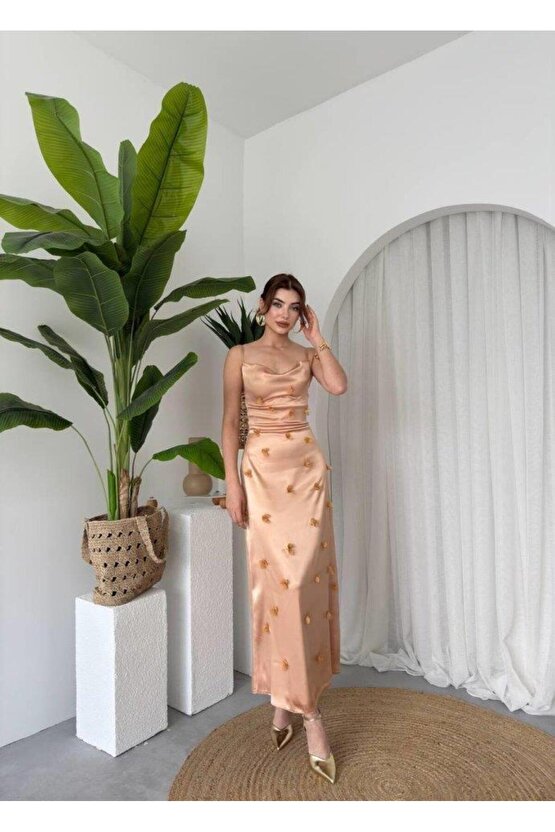 Dora Çiçek Detaylı Elbise