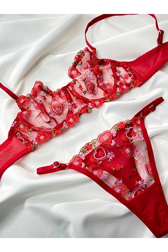 CHRİSTMAS LOVE KIRMIZI KALPLİ BRODE SÜTYEN TAKIM (YILBAŞI ÖZEL)
