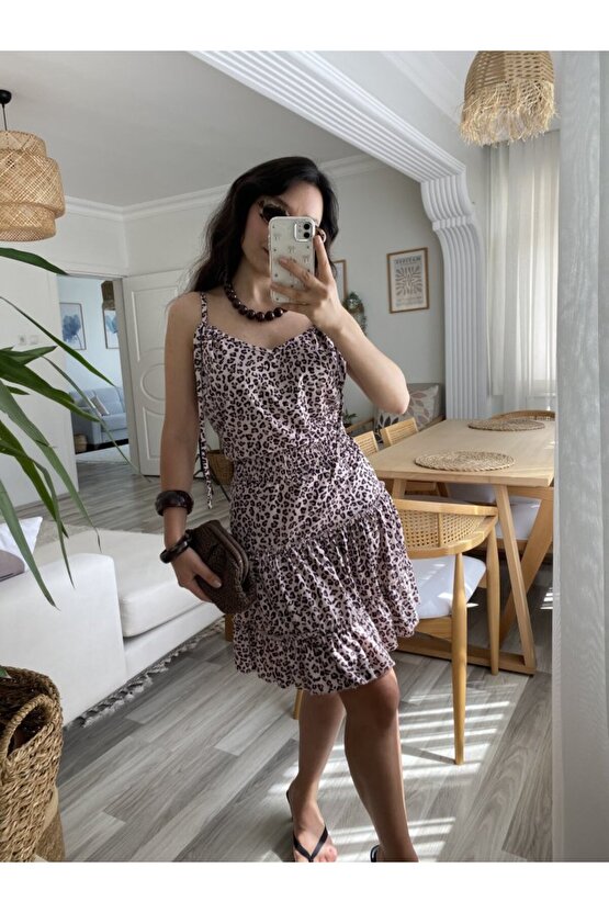 Gökyüzü Moda Kadın Askılı V Yaka Beli Pileli Leopar Desen Eteği Fırfırlı Süprem Elbise