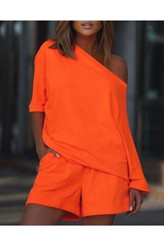 Kadın Kayık Yaka Salaş Iki Iplik Bluz Ve şort Ikili Takım