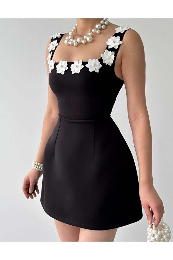 Alyosa Çiçek Detaylı Elbise