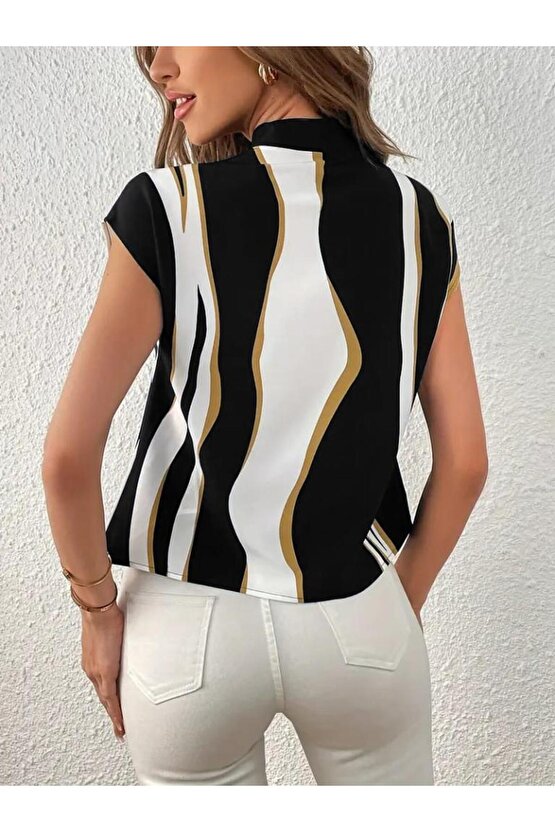 Kadın Kısa Kollu Boyundan Bağlamalı Desenli Dokuma Bluz