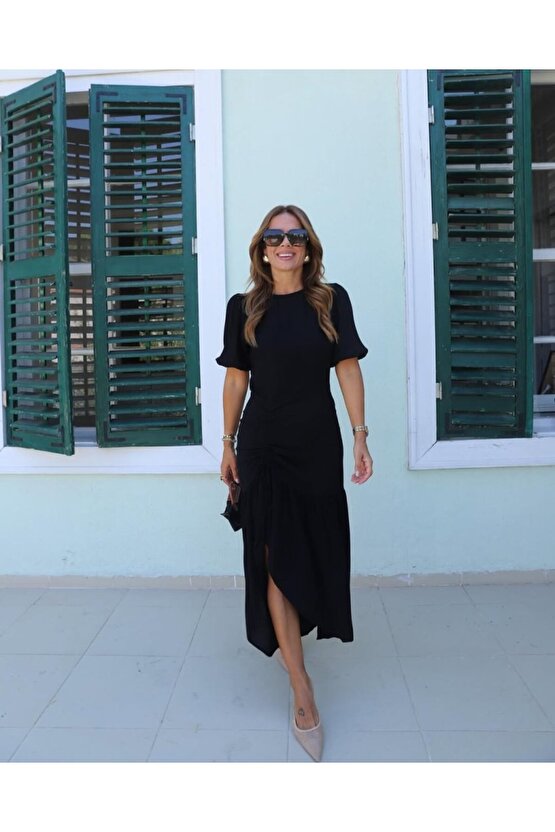 Gökyüzü Moda Kadın Kısa Kollu Bisiklet Yakalı Yandan Yırtmaçlı Büzgülü Janjan Krep Elbise