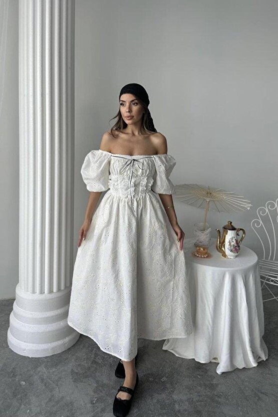 Ekru Dantel Detaylı Brode Elbise