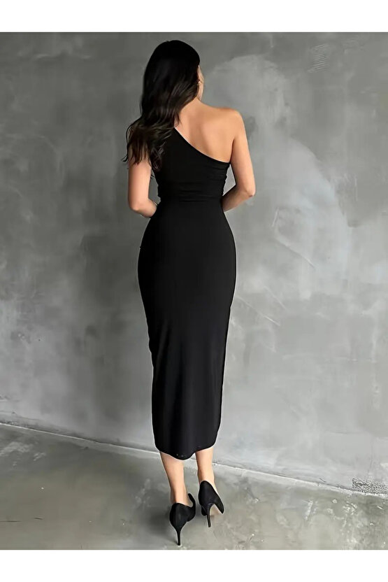 Kadın Tek Omuzu Açık Büzgülü Yandan Yırtmaçlı Uzun Sandy Elbise