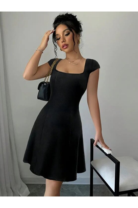 Gökyüzü Moda Kadın Kısa Kollu Geometrik Yakalı Janjan Krep Elbise