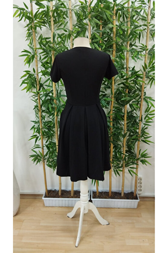 Gökyüzü Moda Kadın Kısa Kollu Bisiklet Yaka önden Pile Detaylı Janjan Krep Elbise